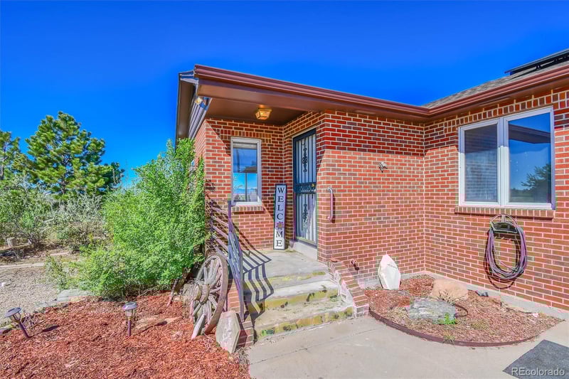 6785 Pitkin St, Foxfield, CO 80016