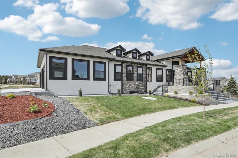 27330 Nova Cir, Aurora, CO 80016