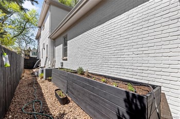 2424 Madison St, Denver, CO 80210