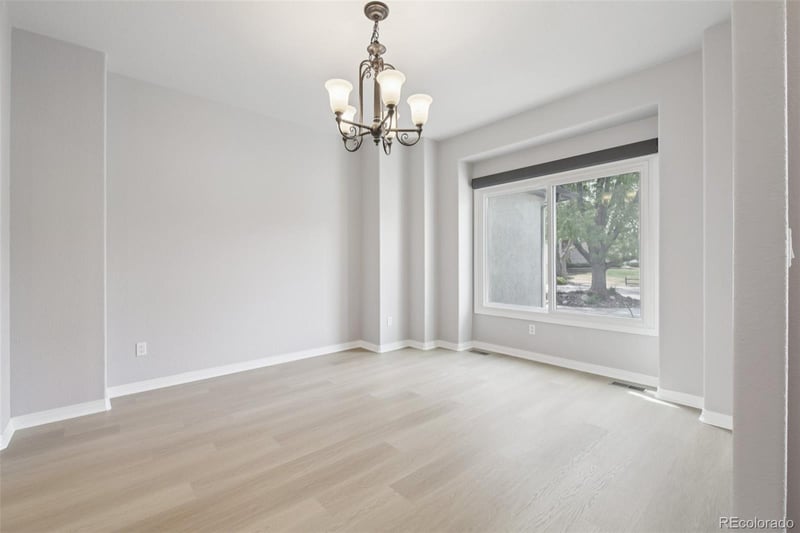 561 Breckenridge Dr, Broomfield, CO 80020