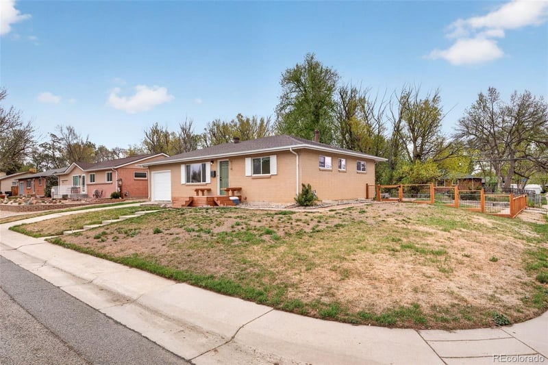 6110 Brooks Dr, Arvada, CO 80004