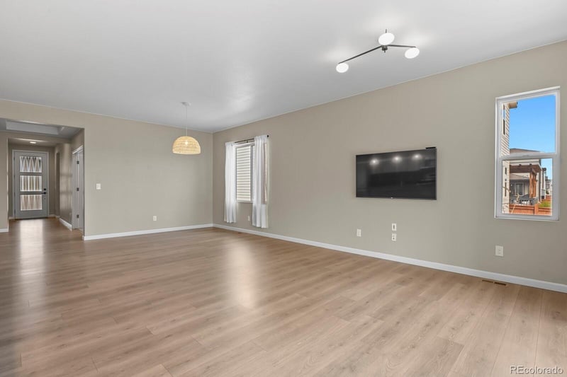 596 174th Ave, Broomfield, CO 80023