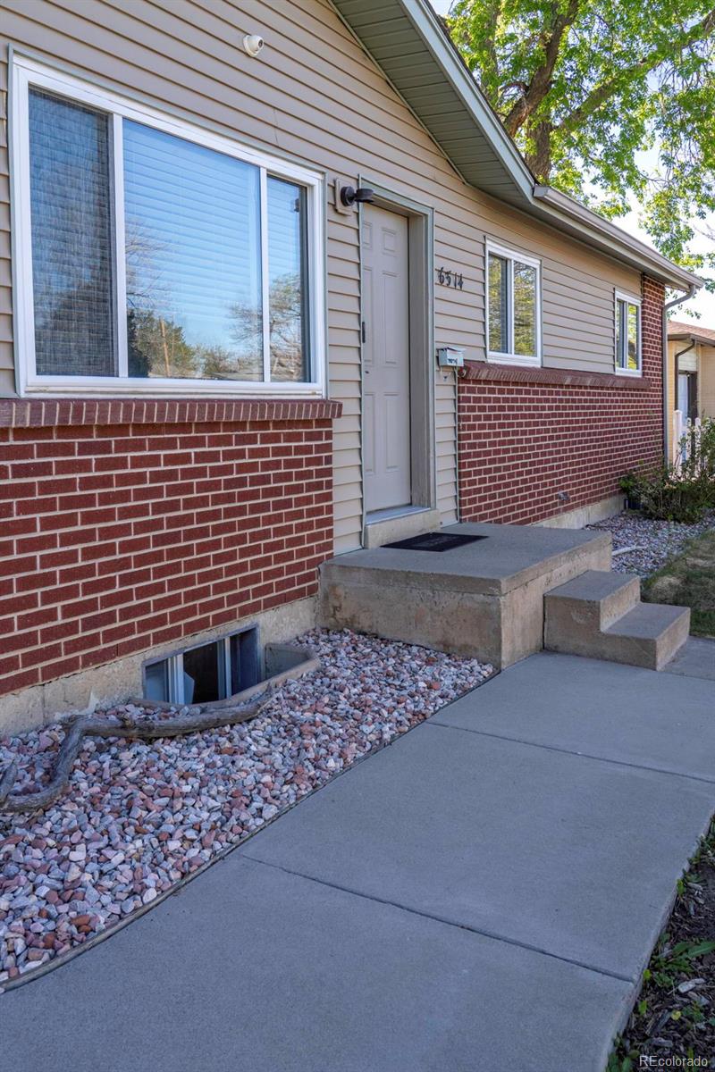 6514 Kline St, Arvada, CO 80004