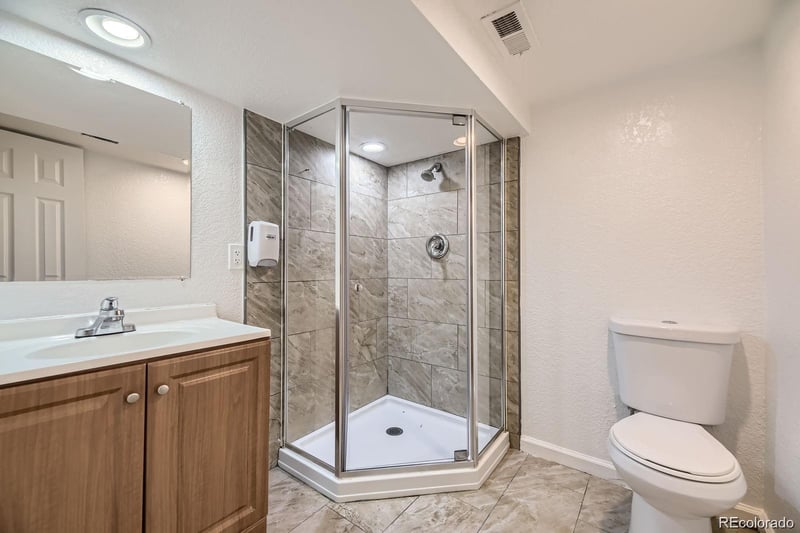 1325 Lima St, Aurora, CO 80010