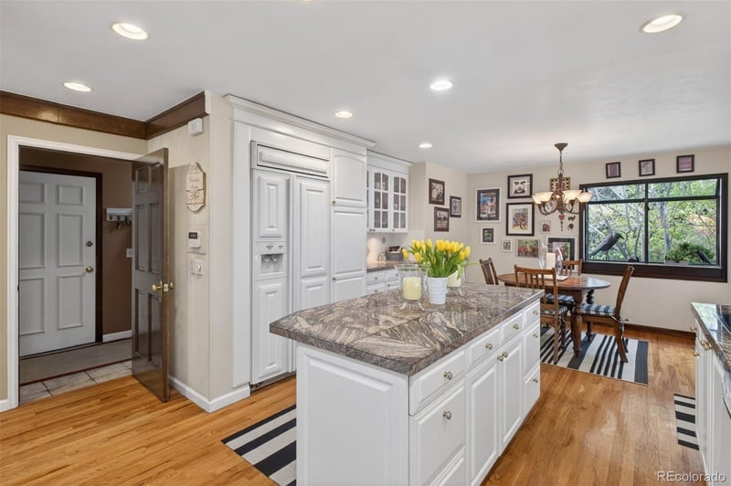 2002 Green Oaks Ln, Littleton, CO 80121