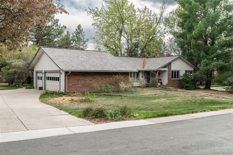 2002 Green Oaks Ln, Littleton, CO 80121