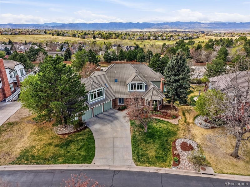 77 Falcon Hills Dr, Highlands Ranch, CO 80126