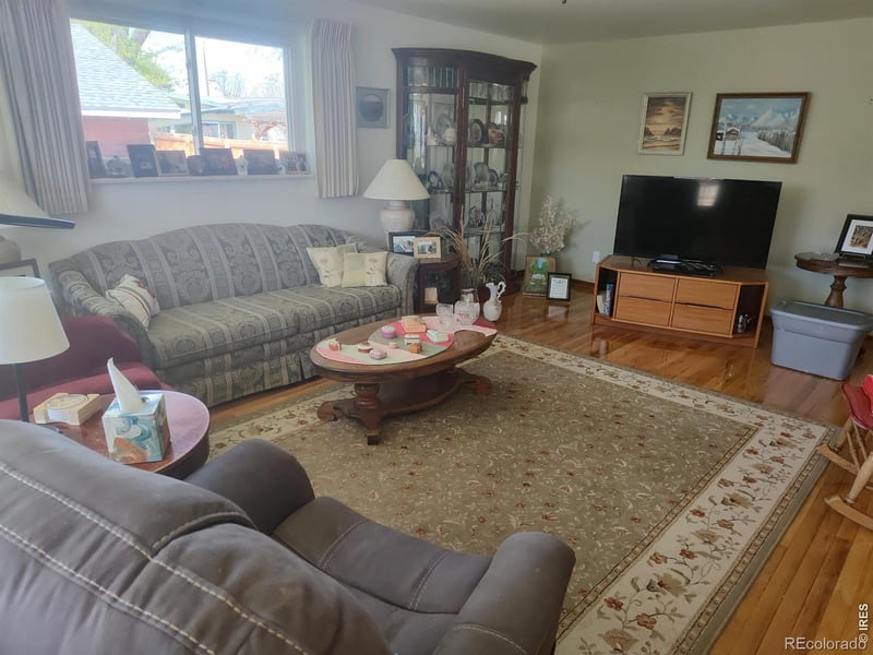 1350 Sharpe Pl, Longmont, CO 80501