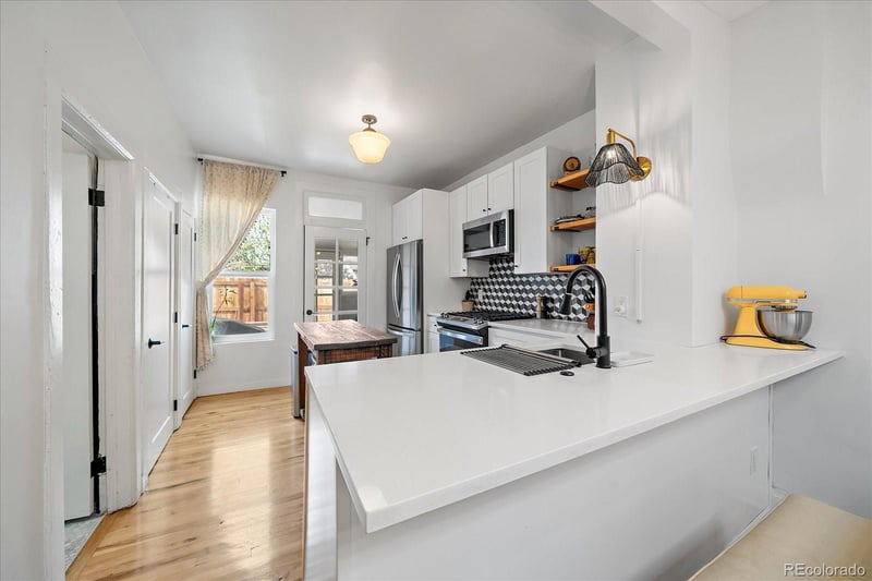 217 Cedar Ave, Denver, CO 80209