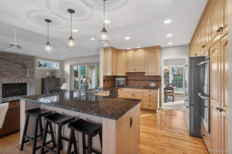 5440 Mineral Cir, Centennial, CO 80122