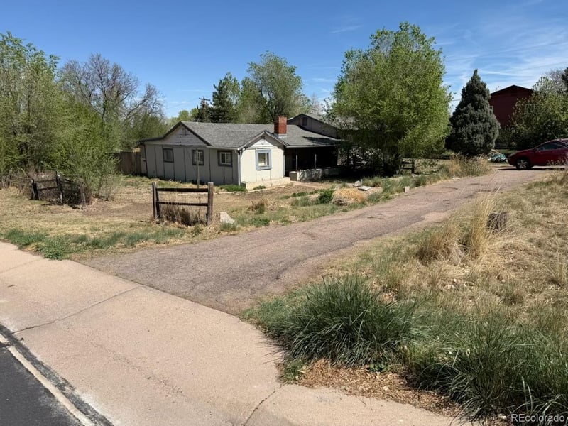 492 Owens St, Lakewood, CO 80226