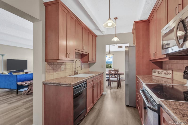 7877 Mississippi Ave #301, Denver, CO 80247