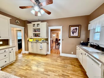 324 Bowman Ave, Holyoke, CO 80734