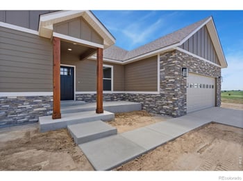 32 Lakeview Cir, Fort Morgan, CO 80701