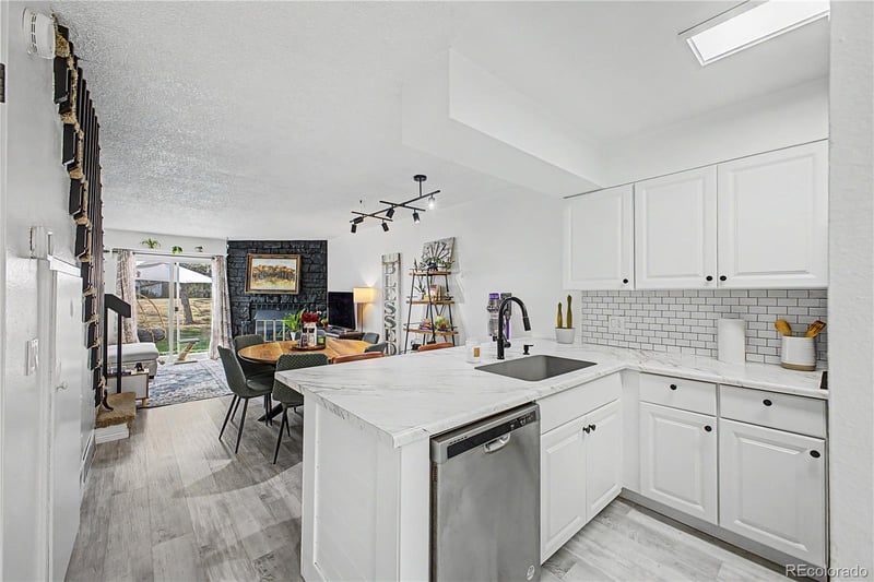 8952 Dartmouth Pl, Lakewood, CO 80227