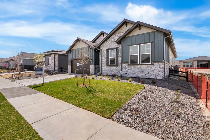 8811 Quemoy St, Aurora, CO 80016