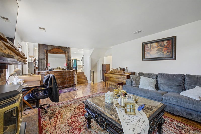 5333 Pitkin Ct, Centennial, CO 80015