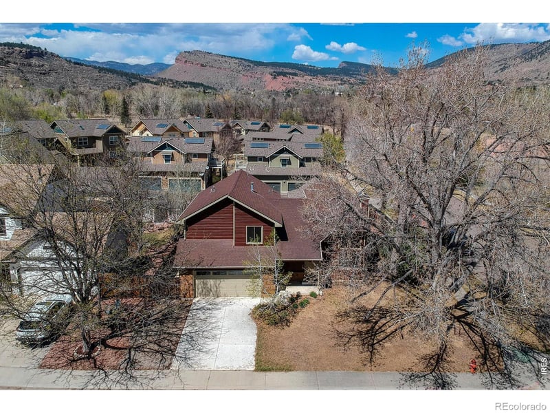 202 Welch Dr, Lyons, CO 80540