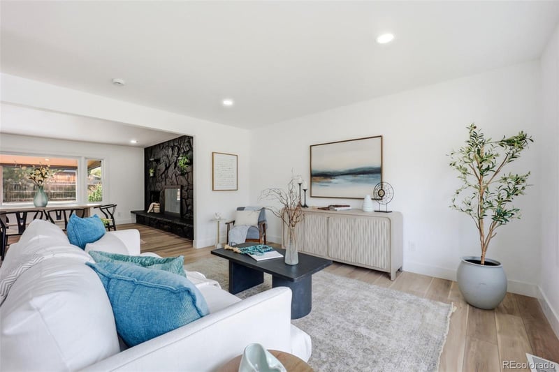 2900 S Golden Way, Denver, CO 80227