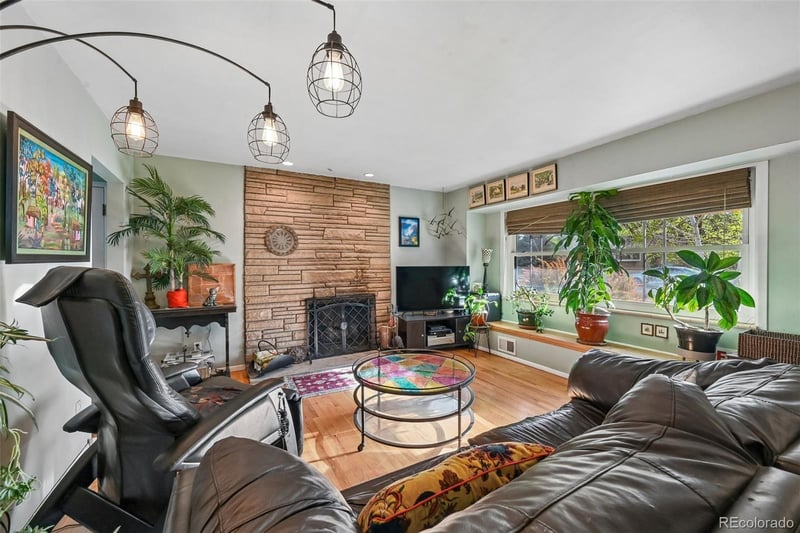 2084 Creighton Dr, Golden, CO 80401