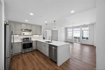 7220 Bonfils Ln #302, Lakewood, CO 80226