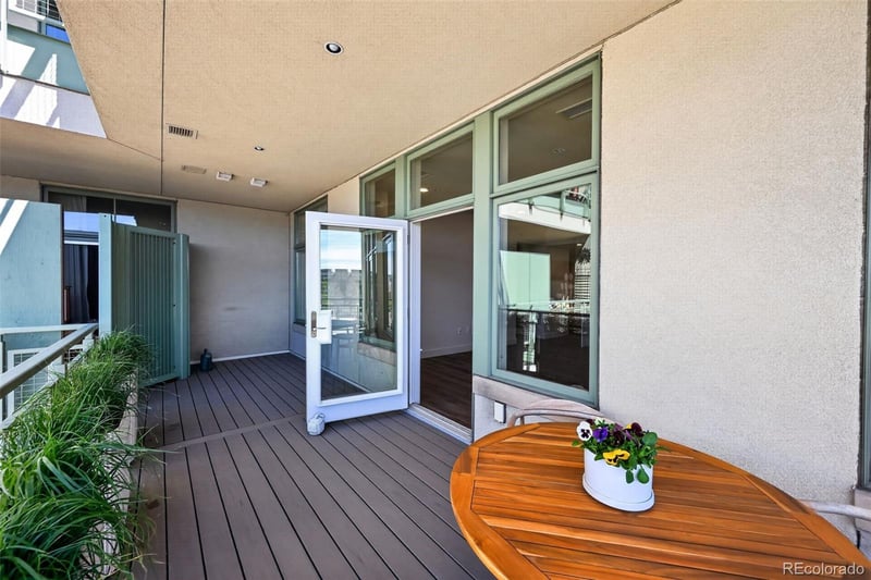 7220 Bonfils Ln #302, Lakewood, CO 80226