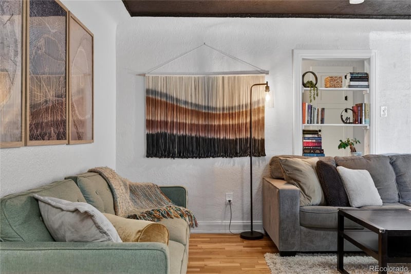 2720 Logan St, Englewood, CO 80113