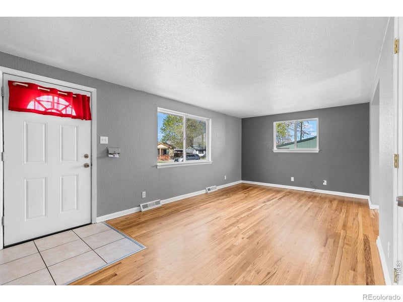 840 Stuart St, Denver, CO 80219