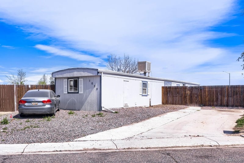 1030 Macdavidson Cir, Dacono, CO 80514