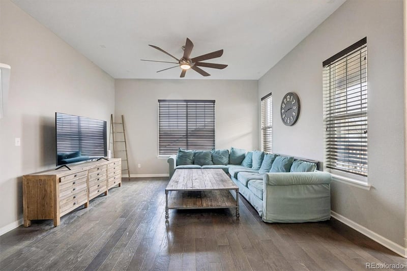 21157 Layton Ln, Aurora, CO 80015