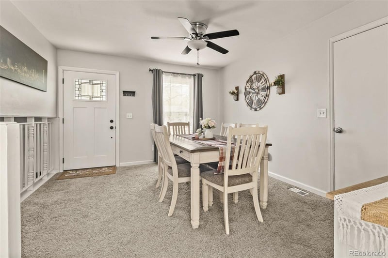 19570 Batavia Dr, Aurora, CO 80011