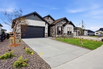 8867 S Riviera Ct, Aurora, CO 80016