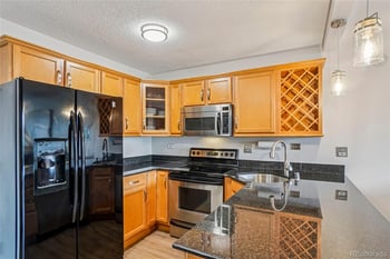 909 Logan St #4J, Denver, CO 80203