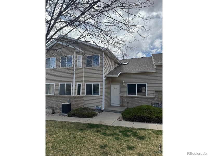 2155 Meadow Ct, Longmont, CO 80501
