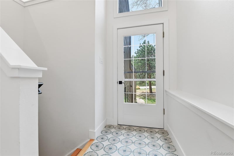 30553 Sun Creek Dr, Evergreen, CO 80439