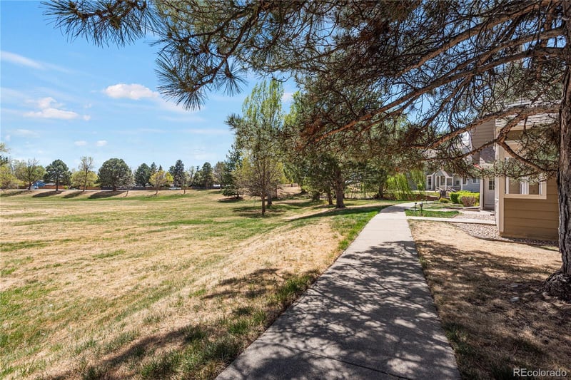 7230 Devinney Ct #F, Arvada, CO 80005