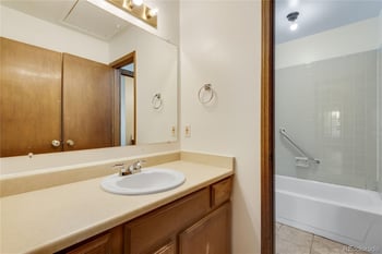 7230 Devinney Ct #F, Arvada, CO 80005