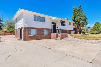 8925 Oakwood St, Westminster, CO 80031