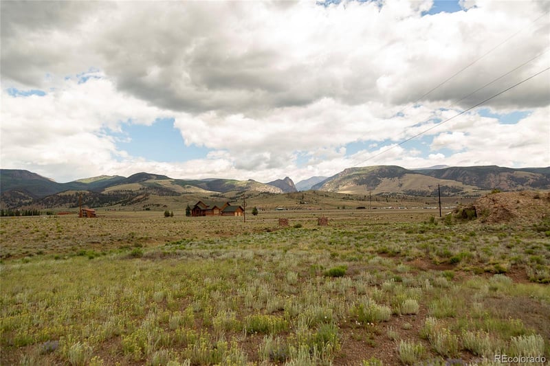 410 Macfarlane Ln, Creede, CO 81130