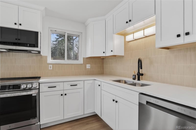 4560 Lake Cir, Centennial, CO 80121