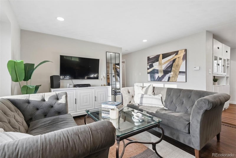 3148 Maplewood Ave, Centennial, CO 80121