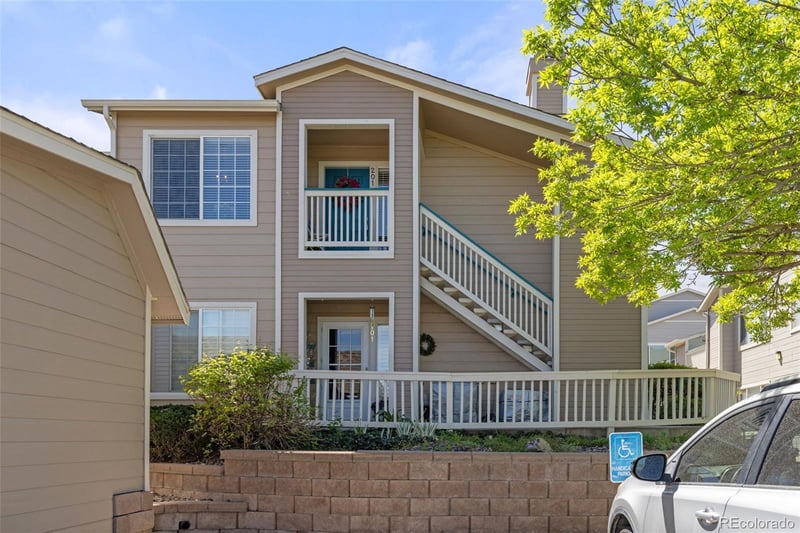 8334 Pebble Creek Way #201, Highlands Ranch, CO 80126