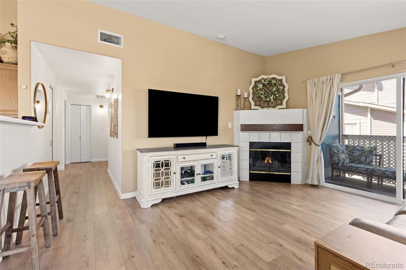 8334 Pebble Creek Way #201, Highlands Ranch, CO 80126