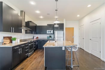 2958 Syracuse St #205, Denver, CO 80238