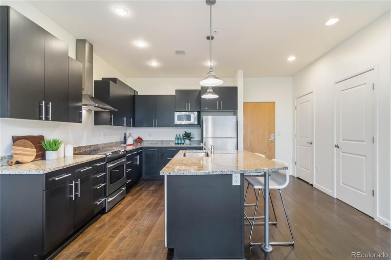 2958 Syracuse St #205, Denver, CO 80238