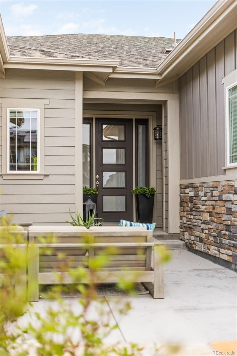 27681 Lakeview Dr, Aurora, CO 80016