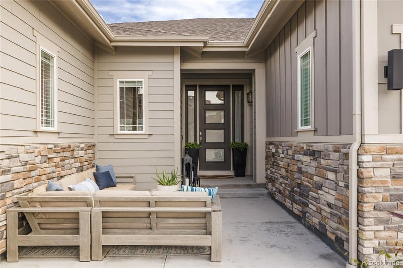 27681 Lakeview Dr, Aurora, CO 80016