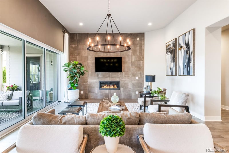 27681 Lakeview Dr, Aurora, CO 80016