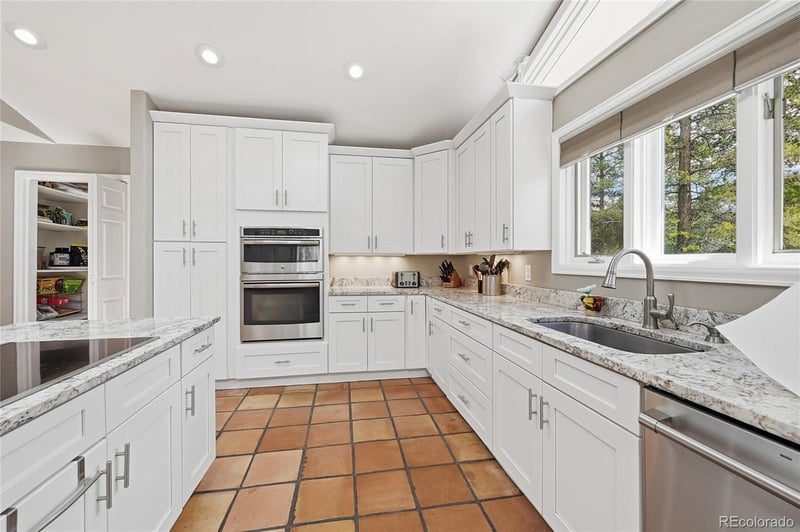 111 Foxtail Cir, Black Hawk, CO 80422