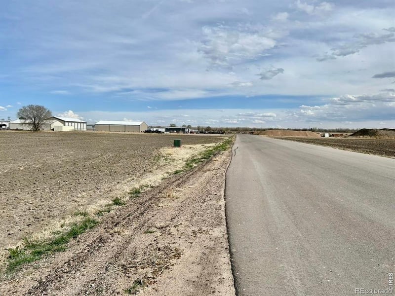 321 Jacks Ln, Sterling, CO 80751